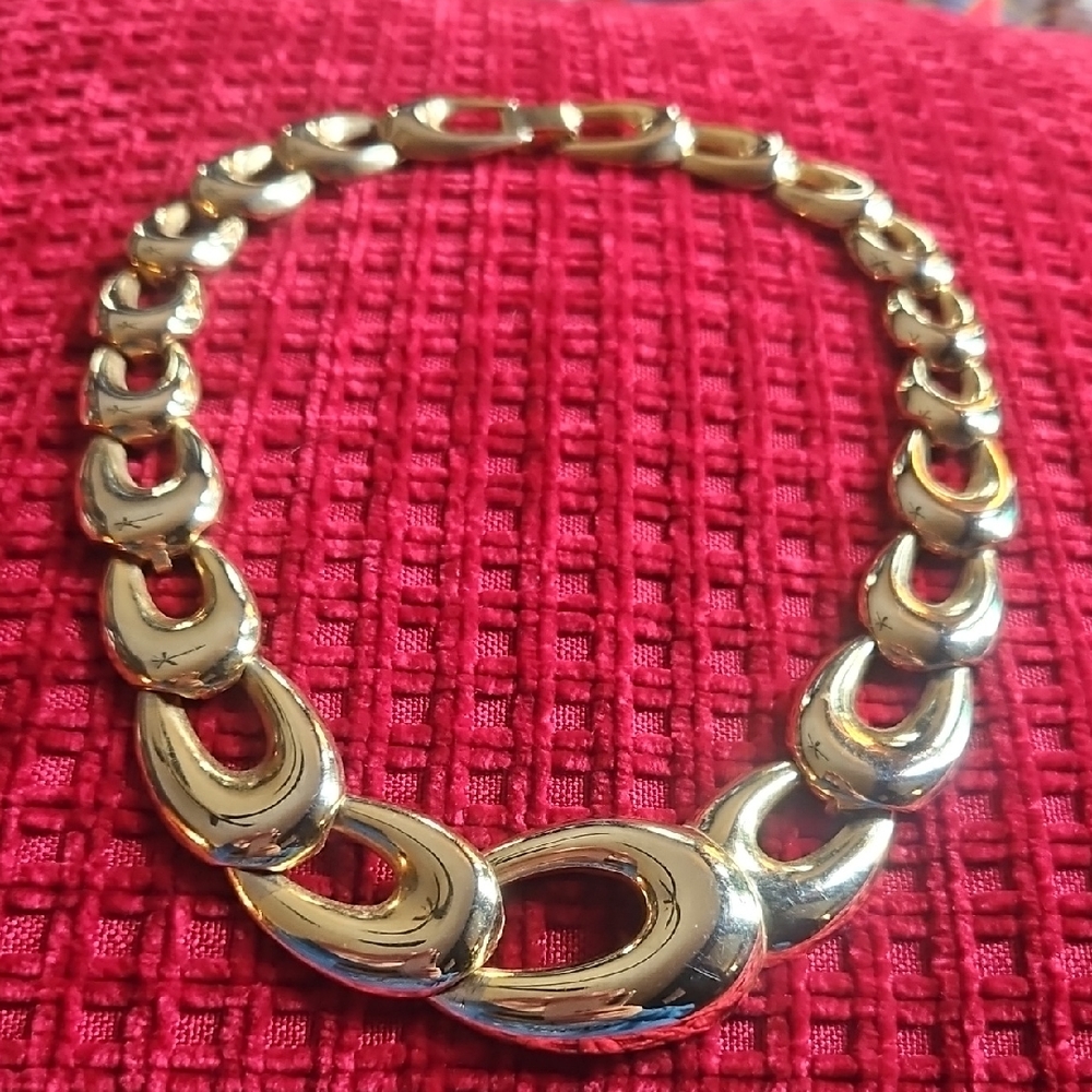 Elegant Gold-Tone Necklace